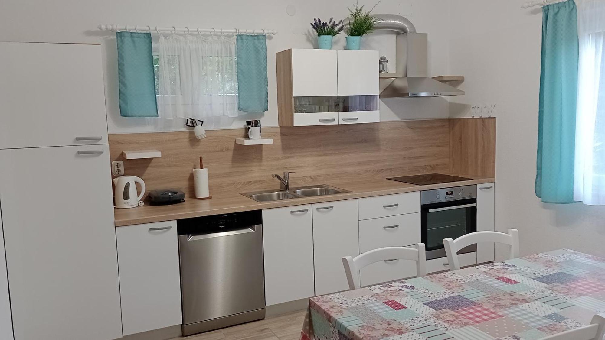 Tihana-Ground Floor With Large Terrace Makarska Exterior foto